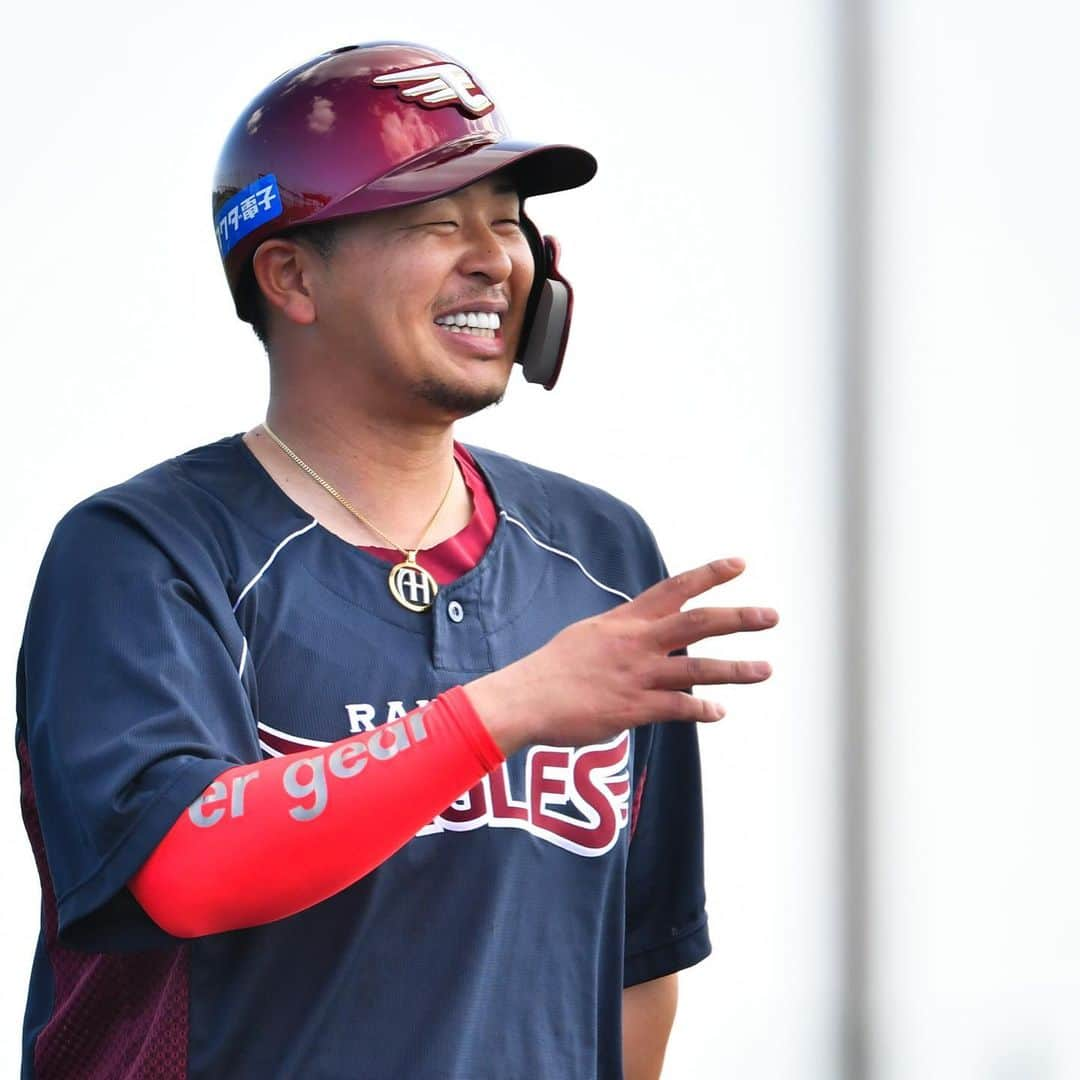 東北楽天ゴールデンイーグルスさんのインスタグラム写真 - (東北楽天ゴールデンイーグルスInstagram)「⚾️ キャンプの様子をお届け🤩 MyHEROへメッセージをよろしくお願いします💌 #rakuteneagles #NOWorNEVERいまこそ #日本一の東北へ #写真もイープレで #浅村栄斗 #松井裕樹 #牧田和久 #オコエ瑠偉 #小深田大翔」2月6日 11時47分 - rakuten_eagles