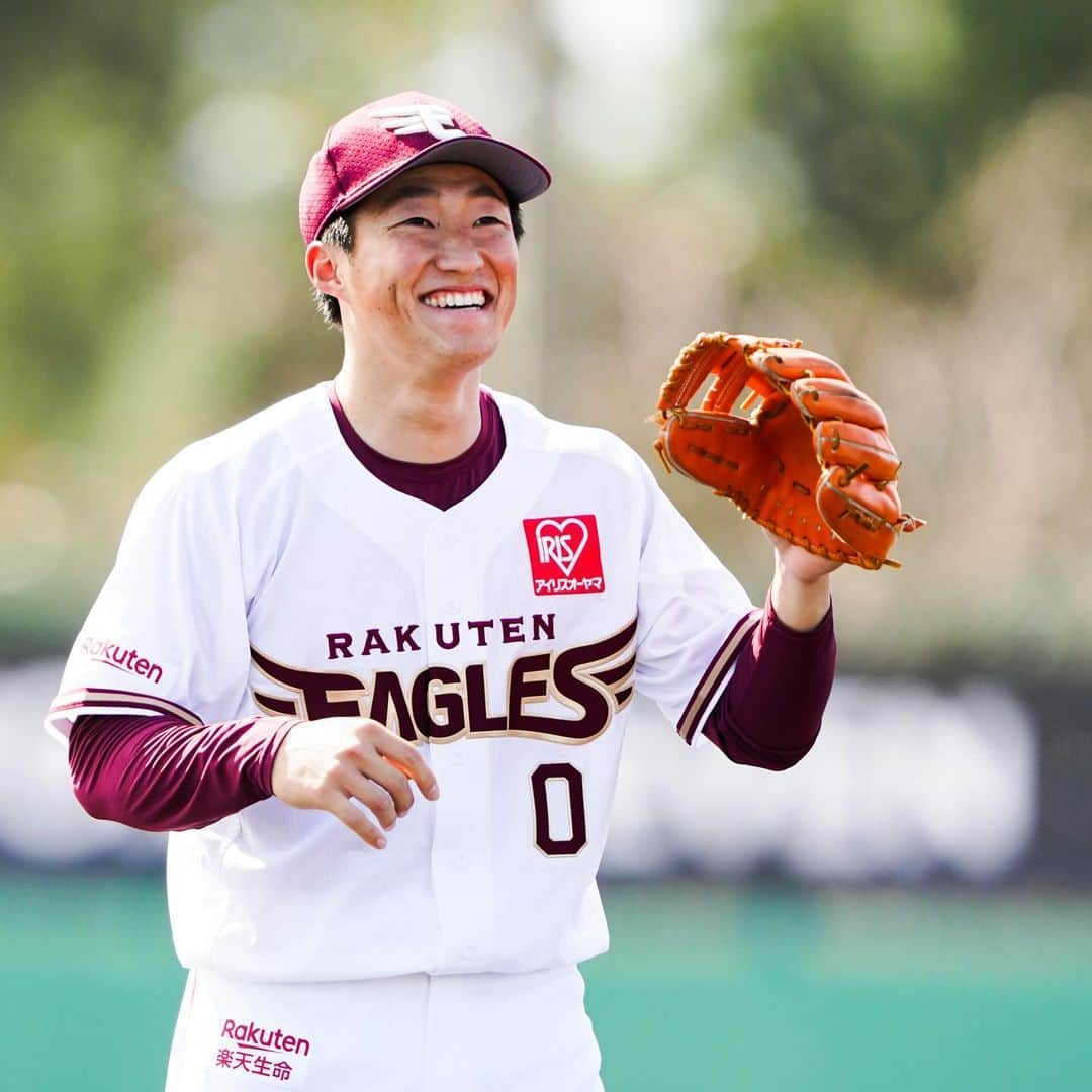 東北楽天ゴールデンイーグルスさんのインスタグラム写真 - (東北楽天ゴールデンイーグルスInstagram)「⚾️ キャンプの様子をお届け🤩 MyHEROへメッセージをよろしくお願いします💌 #rakuteneagles #NOWorNEVERいまこそ #日本一の東北へ #写真もイープレで #浅村栄斗 #松井裕樹 #牧田和久 #オコエ瑠偉 #小深田大翔」2月6日 11時47分 - rakuten_eagles