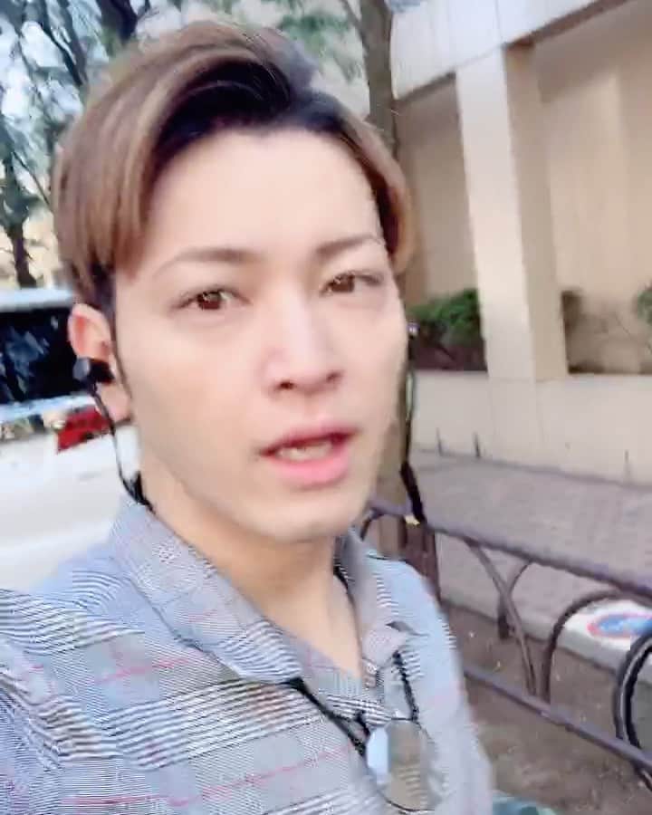 のインスタグラム：「弁護士事務所さんでの撮影！ 人生初だから楽しみU^ェ^U  #脳動静脈奇形 #avm #難病  #インフルエンサー #間瀬翔太  #てんかん #パニック障害」