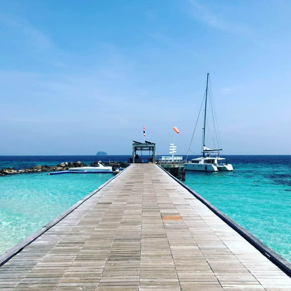 三愛水着楽園さんのインスタグラム写真 - (三愛水着楽園Instagram)「⛴Private Island in phuket🌴 👏❤️ #sanai_resort  #maitonisland #beachbridge」2月6日 11時59分 - sanai_resort