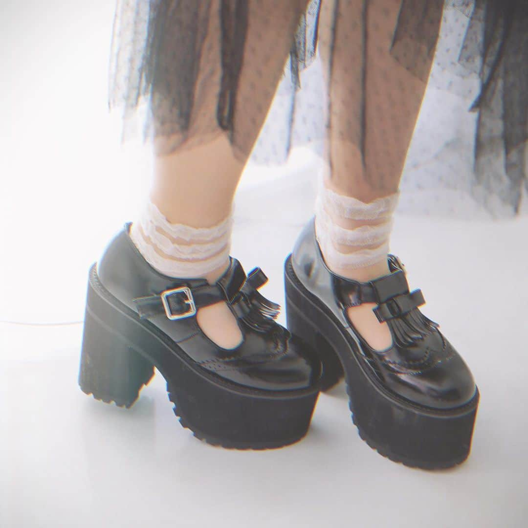 BUBBLESさんのインスタグラム写真 - (BUBBLESInstagram)「ㅤㅤㅤㅤㅤㅤㅤㅤㅤㅤㅤㅤㅤ 💋BUBBLES  SHOES COLLECTION💋 ㅤㅤㅤㅤㅤㅤㅤㅤㅤㅤㅤㅤㅤ ☑︎ tassel ribbon enamel shoes ￥6,490 color : 37/38/39 http://www.sparklingmall.jp/fs/sparklingmall/B19163 ㅤㅤㅤㅤㅤㅤㅤㅤㅤㅤㅤㅤㅤ ______________________________________________  #bubblestokyo #bubbles_harajuku #bubbles_shibuya #bubblessawthecity #bubbles  #fashion #style #newarrival #February2020_BUBBLES」2月6日 12時02分 - bubblestokyo