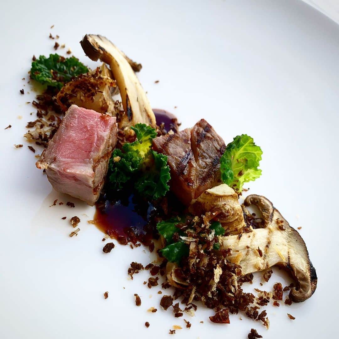 Restaurant SORAさんのインスタグラム写真 - (Restaurant SORAInstagram)「* 国産牛のグリエ 三蔵マッシュルームのデュクセル トピナンブール(菊芋)のロースト 赤ワインソース * #stysoramenu #restaurantsora #レストランソラ #岡山 #クレド岡山 #地中海料理 #岡山県産#ミツクラ農林マッシュルーム #トピナンブール #instagood  #岡山ディナー#岡山ランチ」2月6日 13時03分 - restaurantsora