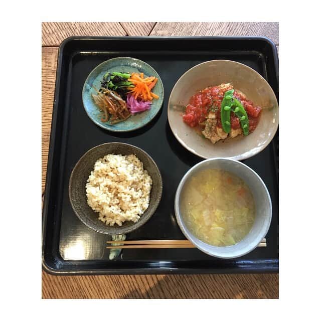 勝恵子さんのインスタグラム写真 - (勝恵子Instagram)「隠れ家ブランチ #青山 #otsukafarmcafe&kitchen #aoyama」2月6日 13時55分 - keiko.katsu