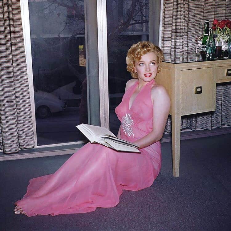 のインスタグラム：「Pretty in pink💗」