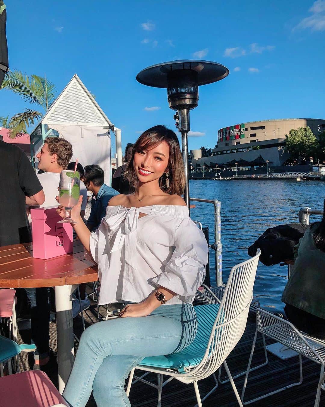 かにゃさんのインスタグラム写真 かにゃinstagram 気分はmiami Djいたりミニプールがあったりいい感じ 夜も素敵な景色が見れるお気に入りのバー Arboryafloat Bar Bars Yarrariver Yarrarivermelbourne Melbournecity Australia Melbourne