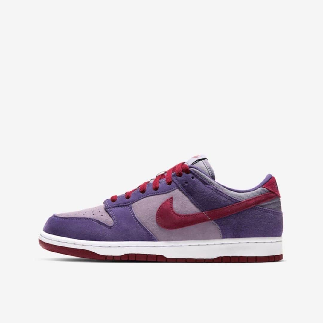 UNITED ARROWS & SONSさんのインスタグラム写真 - (UNITED ARROWS & SONSInstagram)「【 Info 】﻿ < NIKE DUNK LOW "PLUM" >﻿ We are salling on 2/7(Fri).﻿ ◆For customers coming to main store of UNITED ARROWS in Harajuku on 2/7(Fri) 10:20 a.m.〜 10:30 a.m.﻿ ﻿ We are going to drow lots for turns after checking ① and ② below.﻿ ﻿ ①Registered UNITED ARROWS group's House Card or registered app of House Card﻿ ﻿ ②Identification paper﻿ (Driver's license, passport, student card, health insurance identification card, basic residents’ registration card, or individual number card) ﻿ ※Residency card is not available for the guidance.﻿ ※House Card should be made by the day before the event.﻿ ◆When the lottery is completed, we are going to make you get in line by the numbers, and start guiding in order. If you are absent at the time, you must move to the rear of the line.﻿ ◆We sometimes make an offer to you to show identification again before the guidance or at the time of purchase. When we find a mismatch of information of registerd House Card or your identification, we deny purchasing. ﻿ ◆Purchase should be done one product for each customer. ﻿ ◆Since the products are limited, you might not buy one even if you join the event.﻿ ◆Payment should be done for one product by each person. No payment for other customer's is allowed.﻿ ◆Using other customer's credit card, passport, and House Card are not allowed.﻿ ◆Please do not give or take money inside or outside the shop, in order to avoid any troubles.﻿ #unitedarrowsandsons﻿ #unitedarrows #harajuku﻿ #nike #nikedunklow」2月6日 14時57分 - unitedarrowsandsons