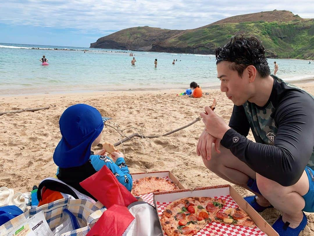 イ・ヒョニさんのインスタグラム写真 - (イ・ヒョニInstagram)「🌴Aloha! 오늘은 하나우마베이에 갔어요~ 매번 하와이 올 때마다 하나우마베이에 갔었지만 이번이 정말! 진짜! 최고! 대박! 제~~~일 힘들었어요.... ㅎㅎ하하하ㅏ하핳ㅎㅎ하하하하🤪 그렇지만 그만큼 기억에 오래 남을 듯🤣 행복합니다 진심이에요 #하와이 #가족엠티 #극기훈련 #hawaii #hanaumabay」2月6日 15時11分 - lee.hyunyi