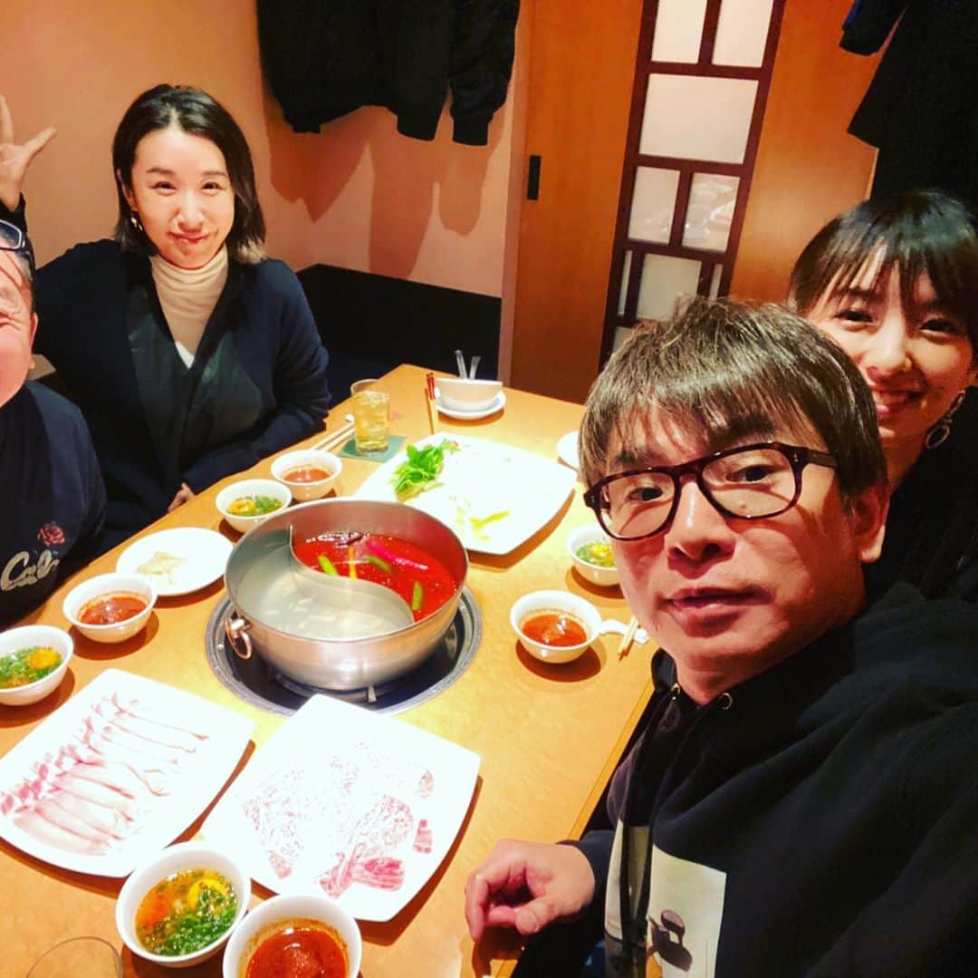 山本圭壱さんのインスタグラム写真 - (山本圭壱Instagram)「こんなお食事会でした。 山ちゃんとサリナちゃんとぐっちょんとアッキーナとカワムー。 めちゃイケの話しあり結婚の話しありYouTubeの話しありなんでもありでした。 #山本圭壱 #サリナ #はまぐちまさる  #アッキーナ #川村エミコ」2月6日 15時21分 - yamamogt