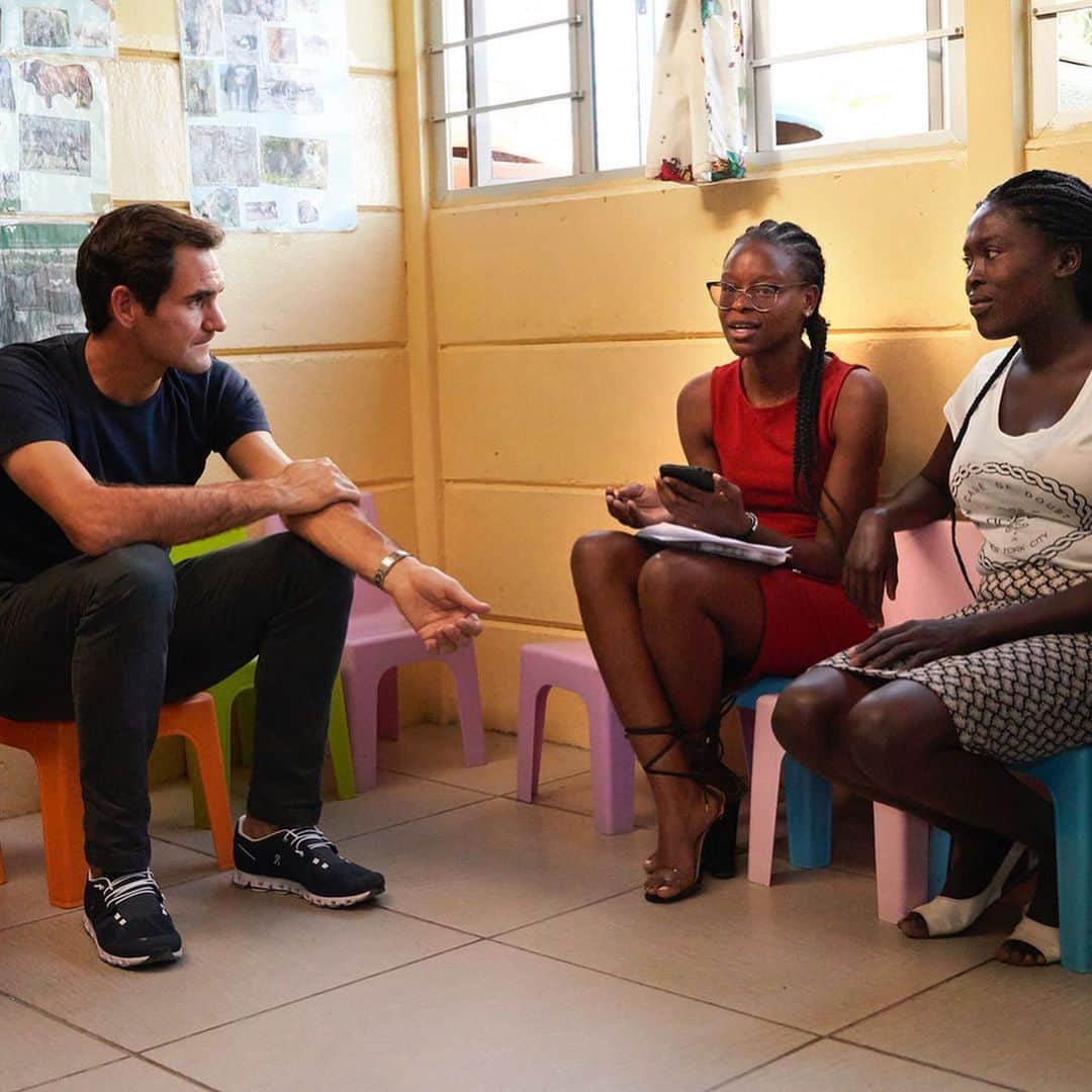 ロジャー・フェデラーさんのインスタグラム写真 - (ロジャー・フェデラーInstagram)「Incredible visit to Namibia to see our future education initiatives in this incredible country. Children are tomorrow’s future. 🇳🇦 @rogerfederer.foundation #education」2月6日 17時37分 - rogerfederer