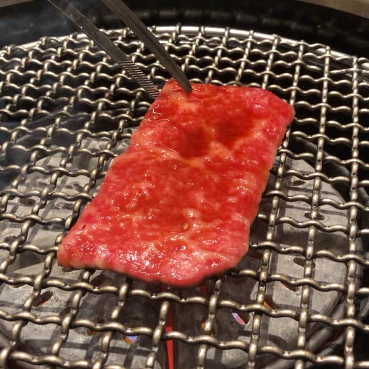 東京肉レポートのグルメインスタ