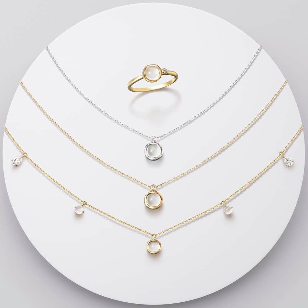 starjewelry_pressさんのインスタグラム写真 - (starjewelry_pressInstagram)「【MOON STONE】 女らしさを引き立てる柔らかな乳白色の輝きが美しいムーンストーン。 ダイヤモンドの煌めきを添えた上品なデザインで春ジュエリーをアップデートして。  #starjewelry #スタージュエリー #moonstone #ムーンストーン #diamond #ダイヤモンド #gold #necklace #ネックレス #ring #リング #whitegold  #jewelry #春 #2020」2月6日 19時20分 - starjewelry_press
