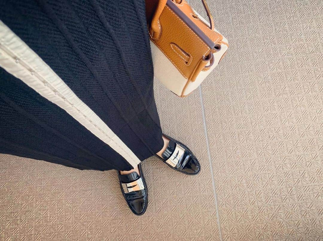 佐藤涼実さんのインスタグラム写真 - (佐藤涼実Instagram)「私服🤍 op @snidel_official  bag no brand shoes @tods」2月6日 19時51分 - suzumi_sato