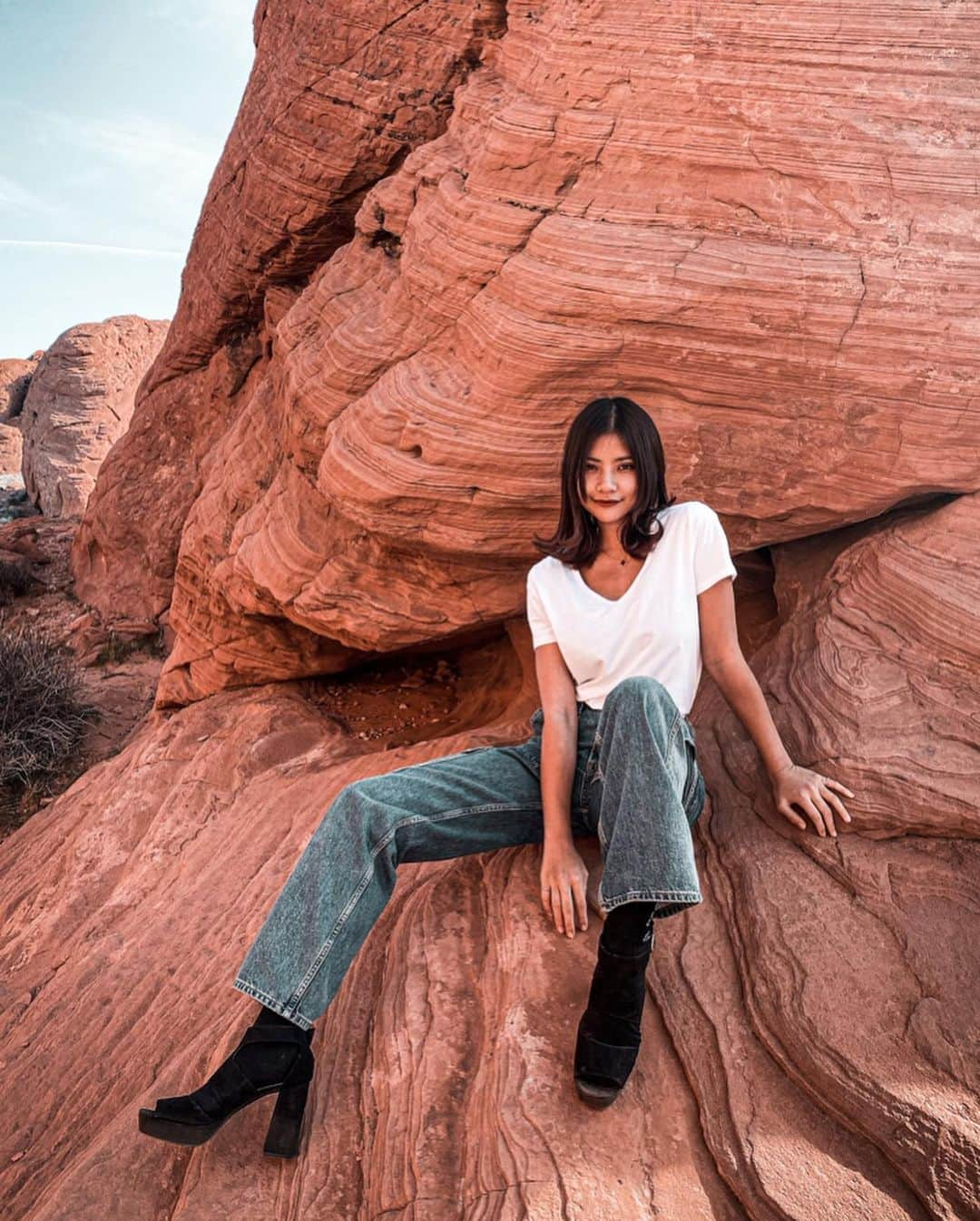 VIENNAさんのインスタグラム写真 - (VIENNAInstagram)「The Valley of Fire🔥 ・ ・ ・#valleyoffire#nevada#lasvegas#grandcanyon#travel#like4like#follow4follow#followforfollow#travel#trip#diet#sexy#likeforlike#makeup#tagsforlikes#f4f#vsco#lightroom#コーデ#おしゃれさんと繋がりたい#ボブ#ダイエット#写真好きな人と繋がりたい#アメリカ」2月6日 20時10分 - viennadoll_official