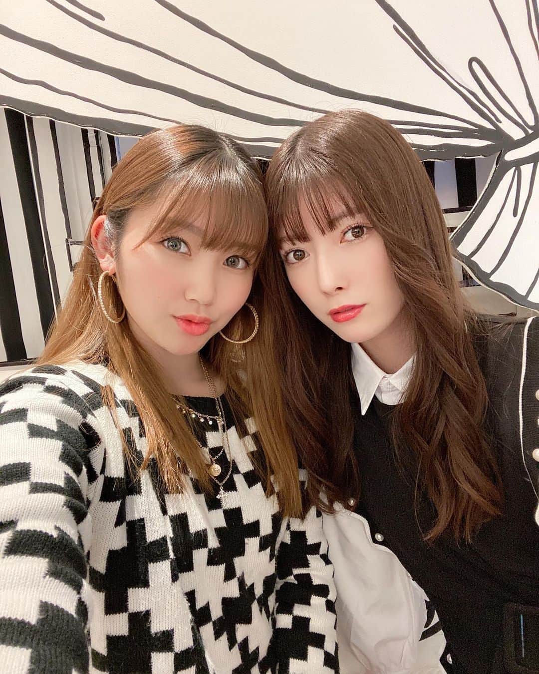 日下部美愛のインスタグラム：「레이나‪‪❤︎‬ . . #photo #japan #model #me #hair #fashion #makeup #selfie #followme #instagood #camera #instadaily #dailylook #selfie #한국 #맞팔 #사진 #데일리 #데일리룩 #인스타사진 #인스타그램 #일본인 #패션 #패션스타그램」