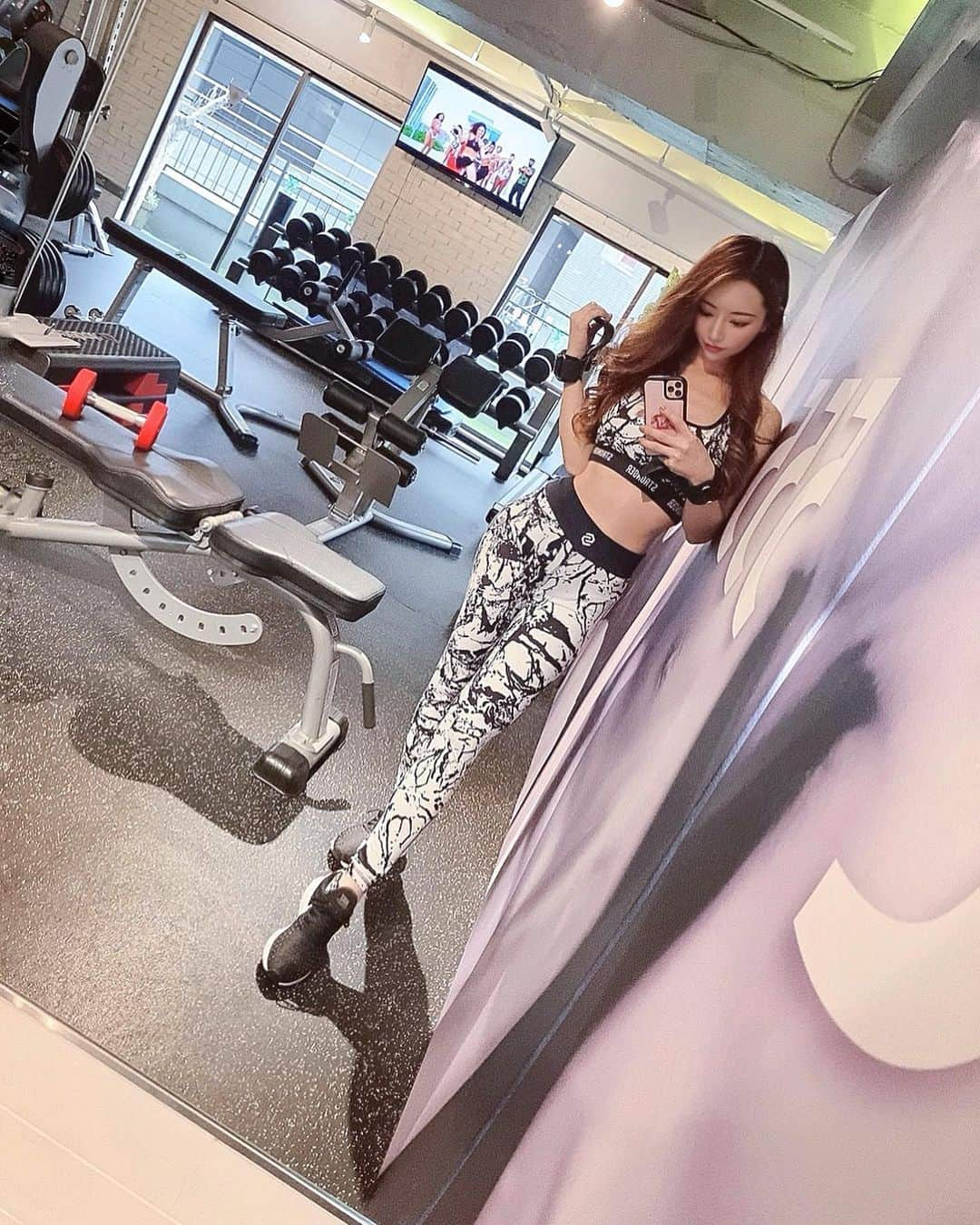 小松崎真理さんのインスタグラム写真 - (小松崎真理Instagram)「@lavia_sport  のスポーツウェア❤︎ #gym#ジムウェア#ジム#トレーニングウェア#筋トレ#ジム女子#筋トレ女子#training#trainingday#gymgirl#gymlife」2月6日 21時02分 - xs2.mari.s2x