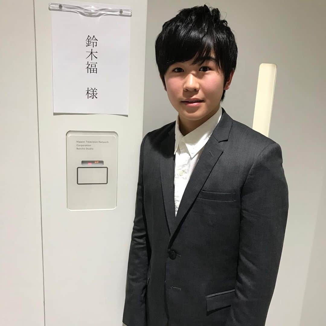 鈴木福さんのインスタグラム写真 - (鈴木福Instagram)「明日は｢あなたは小学五年生より賢いの？｣に出演します！！ あの緊張はやばい…(笑) 立ってみないとわからない緊張感によりいろいろすっ飛びました(笑)  僕は小学五年生より賢いのか？ それともアホなのか！？ ぜひ見てください！  #あなたは小学五年生より賢いの？#小学五年生#緊張#すっ飛んだ」2月6日 21時03分 - s_fuku_te