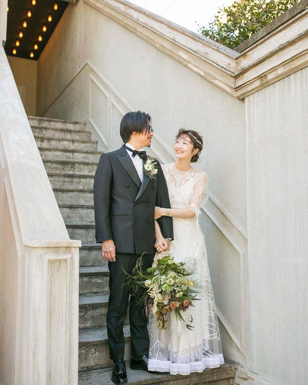 福田瞳さんのインスタグラム写真 - (福田瞳Instagram)「. . @kaneko_wedding さんの投稿📸を見て、 友人の大切な一日を撮影できて、 カメラマンで良かったなと思った一日を思い出しました。 結婚式までの準備とか間近で見れたのも、良き思い出。 #かねこウェディング また、読み返そうっと♡」2月6日 21時09分 - fukudahitomi610