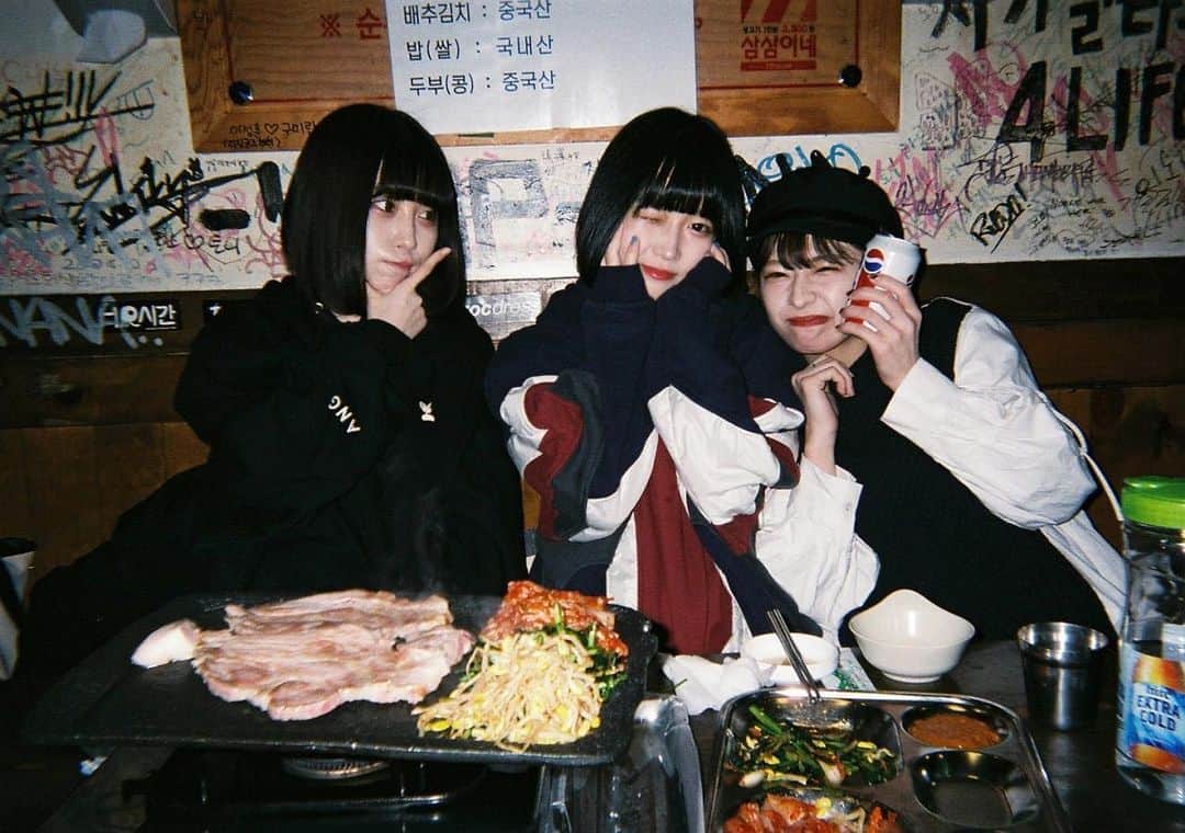 中川美優さんのインスタグラム写真 - (中川美優Instagram)「韓国行くといつも行くごはんやさん#film#世界の果てまでイッテみゆう」2月6日 21時11分 - nakagawamiyuu