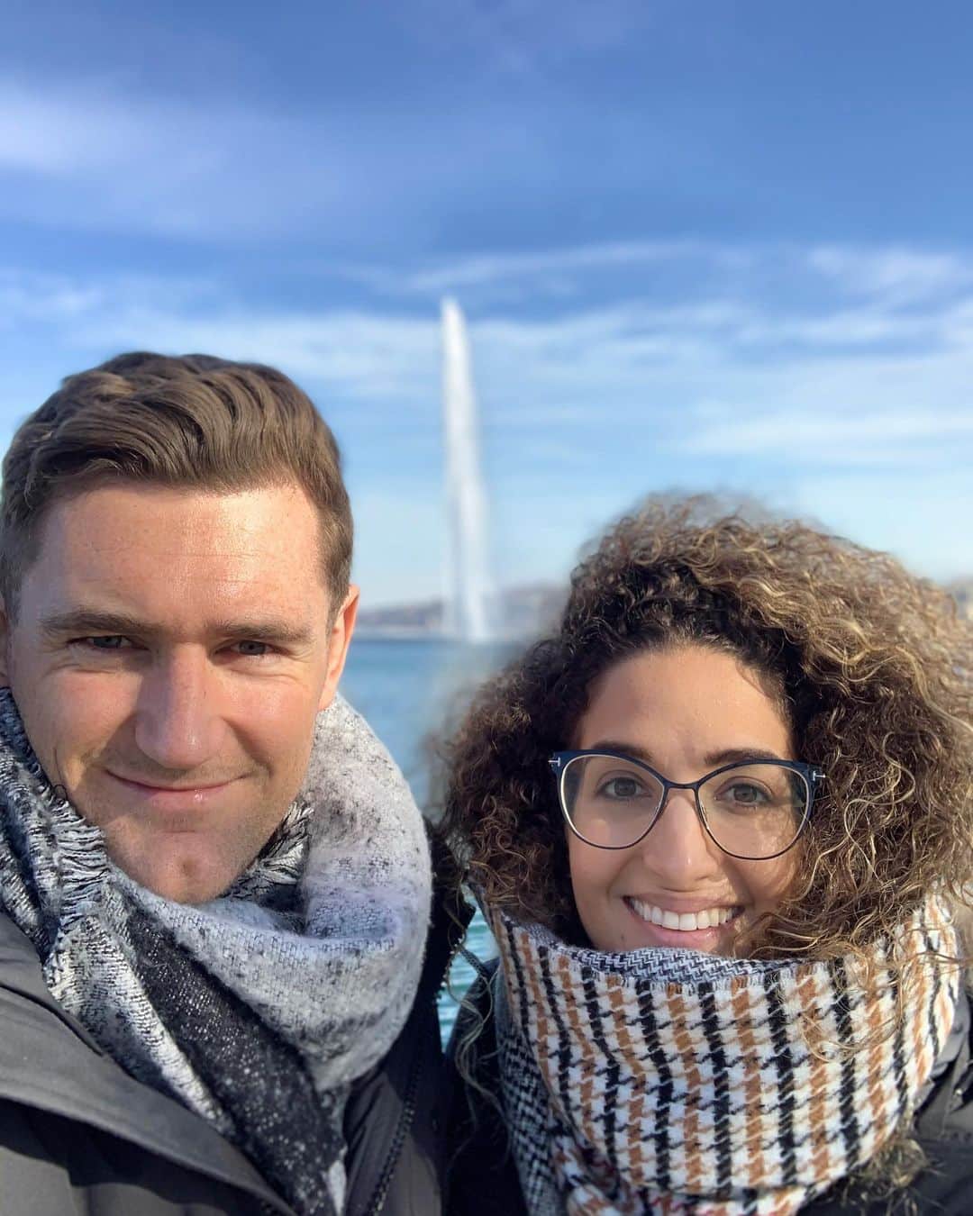 キャメロン・ファンデルバーグのインスタグラム：「Thank you Geneva for the fondue, chocolates and a huge fountain!」