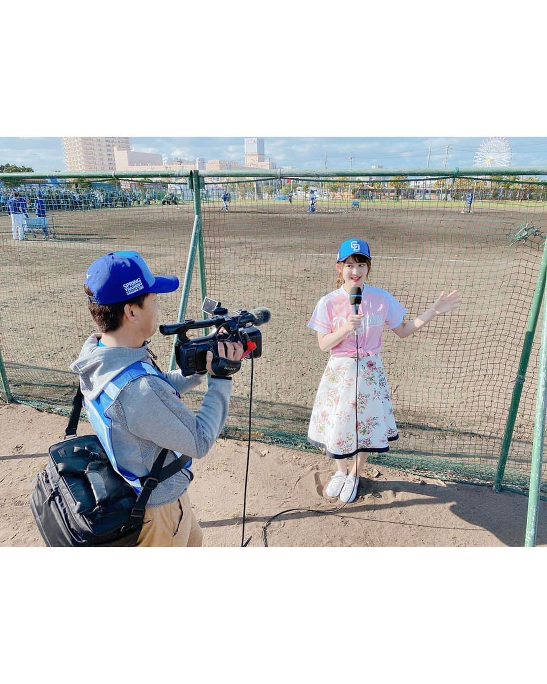 沢井里奈さんのインスタグラム写真 - (沢井里奈Instagram)「♡ . 沖縄キャンプ取材に来てます⚾️💙✨ 一日目無事終了しました☺️💓💓‬ . ‪練習を間近で拝見したり、‬ ‪選手の方にインタビューさせて頂いたり、‬ ‪とても充実した一日でした🌹🌸‬ . ‪初めてのキャンプに来れて‬ ‪とても嬉しいですし、‬ ‪とにかく楽しかったです🥺❤️‬ . #dragons #dranavi #starcat #okinawa #nagoya #baseball #uniform #ootd #coordinate #fashion #instagood #instagramjapan #japanesegirl #girls #사복 #옷스타그램 #팔로우 #中日ドラゴンズ #ドラゴンズ #中日 #沖縄キャンプ #北谷球場 #読谷球場 #沖縄 #スターキャット #キャットチャンネル #ドラゴンズ女子 #ユニフォーム #さわー野球 #沢井里奈」2月6日 21時26分 - sawairina