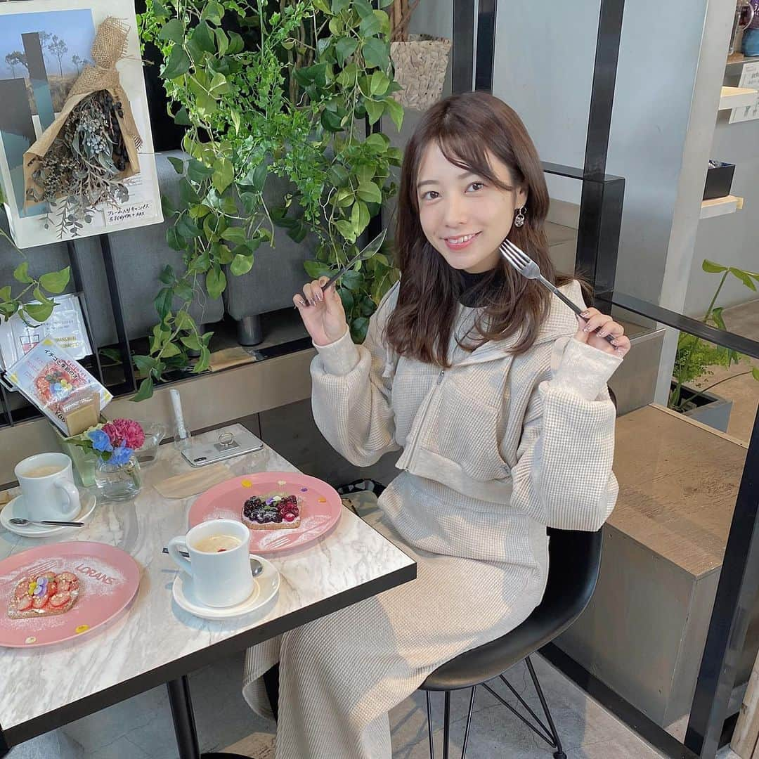 斉藤優里さんのインスタグラム写真 - (斉藤優里Instagram)「友達とまったり休日してきたよ☕️﻿ 今日は物凄く寒かったから﻿ つねに寒い寒いって口癖のように﻿ 言ってたな〜🤣💭﻿ ﻿ どこにでも一緒に行ってくれる﻿ 今度はスノボ行きたいな〜﻿ ﻿ 今年行けてない😭😭😭﻿ ﻿ ﻿ ﻿ #斉藤優里 #ゆったん﻿ #たんたんたんゆったんたん( •ㅈ• )﻿ #ローランズ原宿 #カフェ #cafe﻿ #Resortnista」2月6日 21時38分 - yuuri_3ito