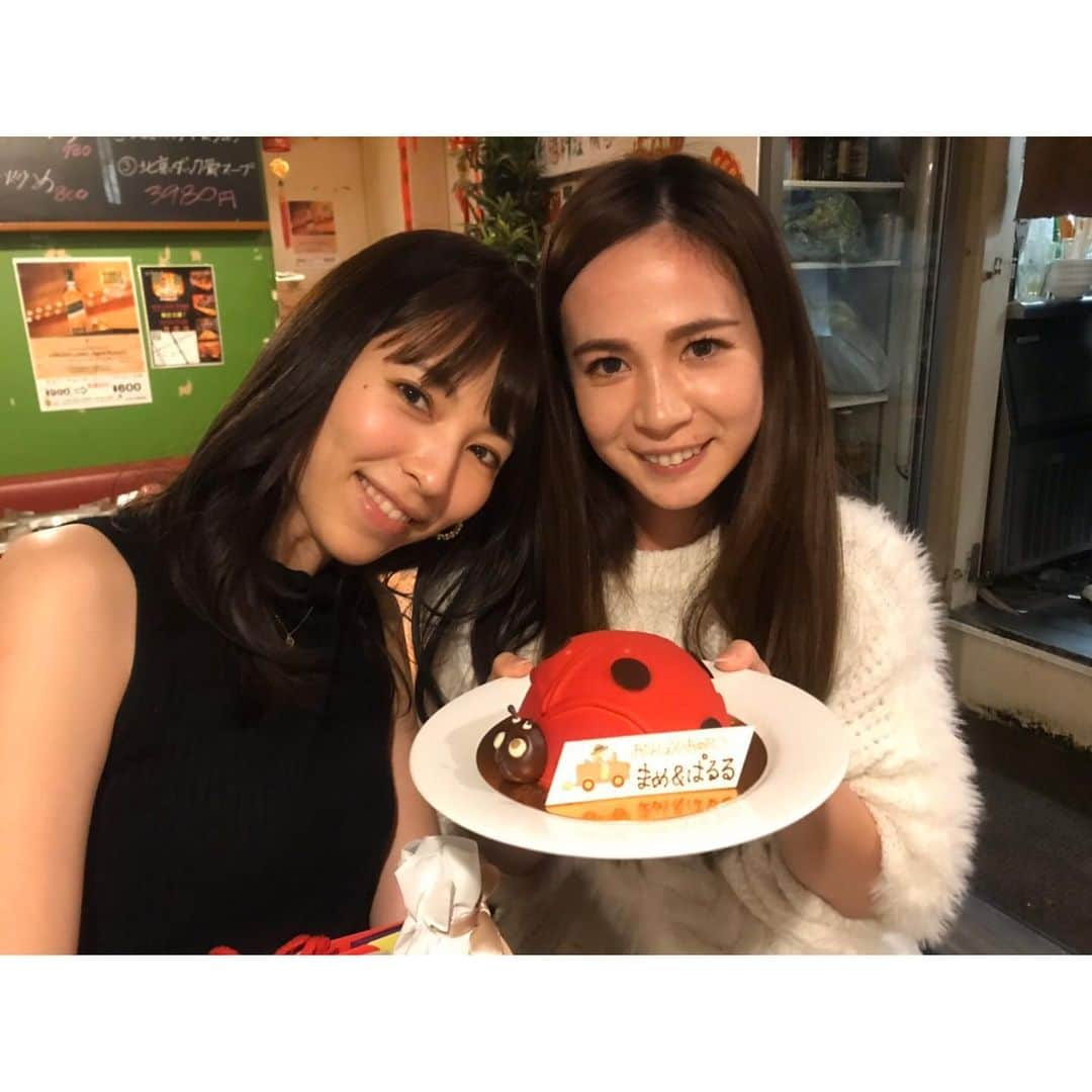 鹿野悠さんのインスタグラム写真 - (鹿野悠Instagram)「🎂🎊🎉 #今更投稿 第3弾 #12月生まれ  恒例となりつつあるまめぴーとの誕生日女子会☺️💓 このメンバーとの会は、毎回腹筋崩壊するくらい笑ってる🤣🤣 いつもありがとう☺️💕 . ケーキのてんとう虫🐞の顔マネみんなでしたの本当笑った🤣 まいちゃん優勝ー💓 . . . #誕生日 #誕生日ご飯 #誕生日ケーキ #合同誕生日会 #てんとう虫ケーキ #てんとう虫ケーキでお祝い #shibuya #shibuyatokyo #shibuyadinner #birthday #birthdaycake #birthdaysurprise #birthdaygirl #渋谷 #渋谷ディナー #渋谷女子会 #渋谷中華 #ig_japan #insta_japan #japanesegirl #japan_of_insta #followｍe」2月6日 21時43分 - harukano1204