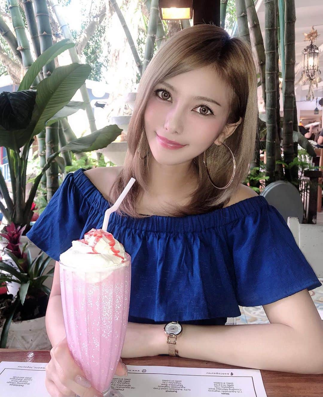 竹村寿美佳（すうちゃま）さんのインスタグラム写真 - (竹村寿美佳（すうちゃま）Instagram)「🍓🐮🥛 _  #philippines#tagaytay #旅行#フィリピン#夏#ランチ#ヘアアレンジ#メイク#フィリピンハーフ#furla#resexxy#ファッション#コーデ#モデル#ダンサー#キャンギャル#インフルエンサー#レースクイーン#金髪#デザート#一眼レフ#girl#me#model#lunch#fashion#smile#happy#vacation#dancer」2月6日 22時18分 - suuchamav3v