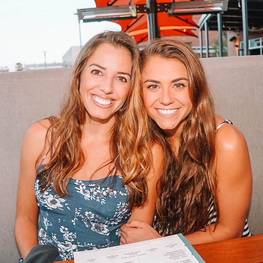 のインスタグラム：「Happy birthday, Kara!!! You’re like a brother to me ;)」