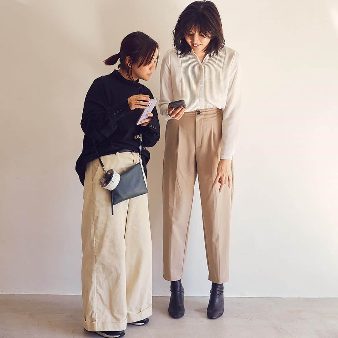 岩﨑名美さんのインスタグラム写真 - (岩﨑名美Instagram)「私がデビューした雑誌、Hana *chu→の編集さんと約10年ぶりにお仕事しました🌻 ・ ・ 人生初仕事で中学生で、、お洋服の見せ方とか右も左も分からず…😿とにかく撮影に行くのが楽しくて私にとって学校みたいな思い出です😌✏︎ 時間の流れを感じました（笑） 少し大人になって昔話が出来るのも楽しかったなあ。🍃 ・ ・ ・ #hanachu  #ハナチュー ポーズしてみたよ🦊 当時のあだ名は、#なみを でした（笑）」2月7日 0時01分 - nami_iwasaki