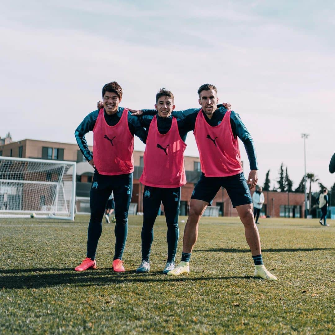 酒井宏樹さんのインスタグラム写真 - (酒井宏樹Instagram)「Today’s training 👌 #TeamOM」2月7日 0時13分 - hiroki.sakai_19