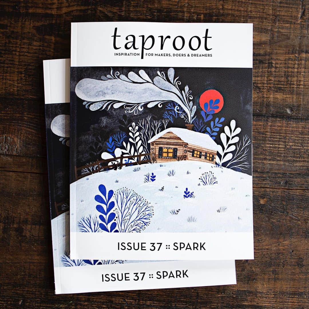 Dinara Mirtalipovaのインスタグラム：「Issue 37::SPARK of @taprootmag is out, have you received yours? And I’m working on my next cover 🌿 Big thanks to Amanda Blake Soule and Rachel McDonald ❤️ #taprootmagazine #mirdinaraxtaprootmag」