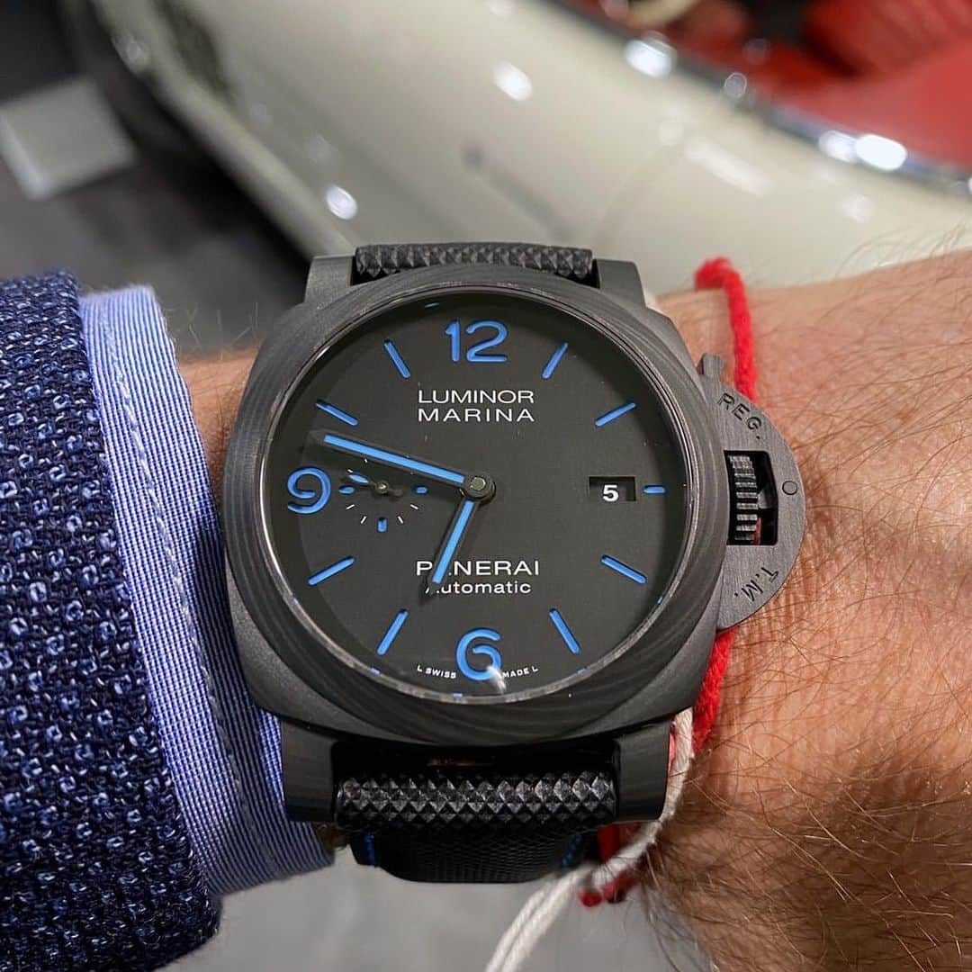 パネライのインスタグラム：「It’s one thing to see stock images. It’s another to see it in the flesh. Still love it? The new #Panerai #PAM1661 44mm Carbotech Luminor Marina with Blue Lume. Priced at $12,800 USD. READ MORE - Link in our BIO  #paneraicentral pic by buddy @juan_j4s」