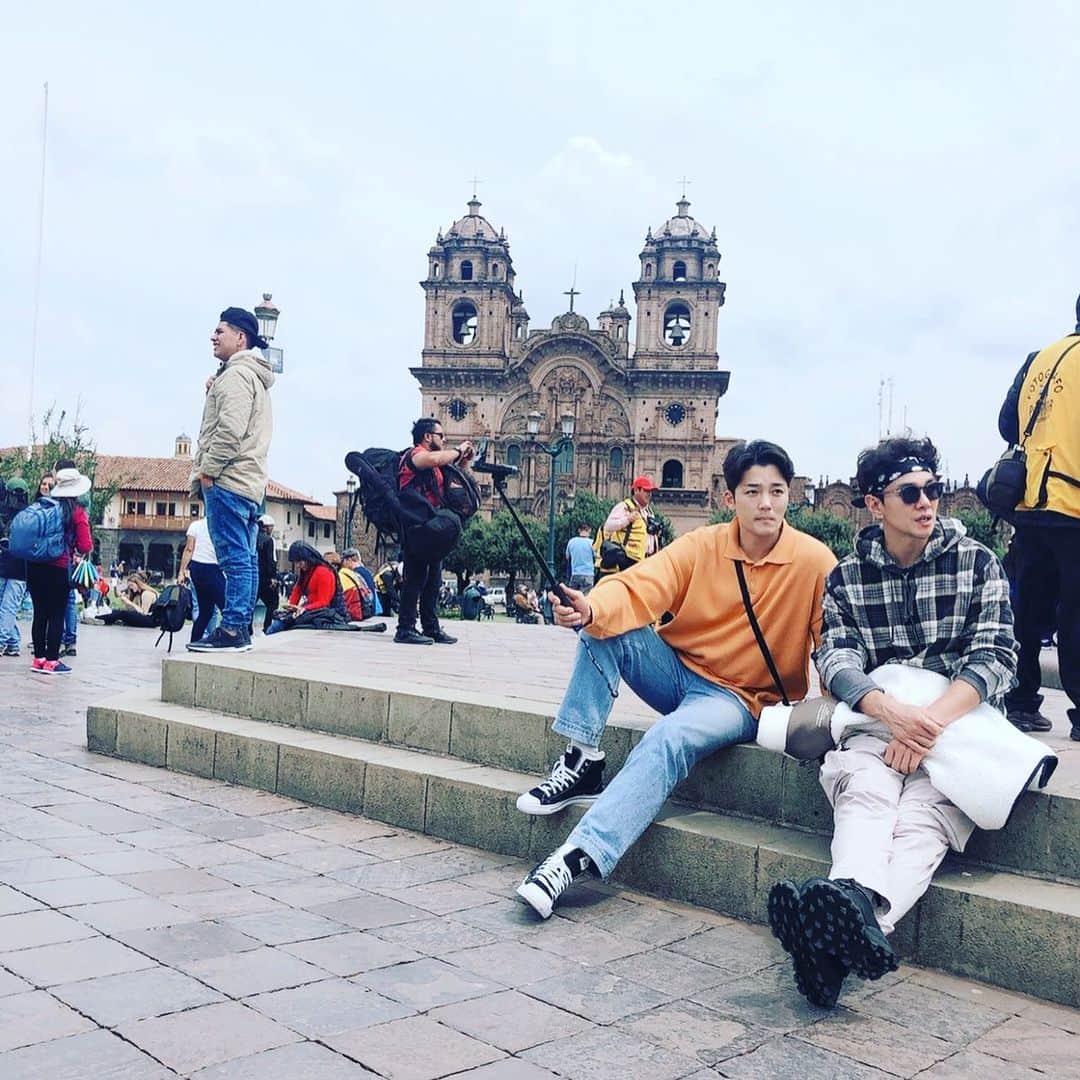 イ・ギュハンのインスタグラム：「bro~ #끝까지간다」