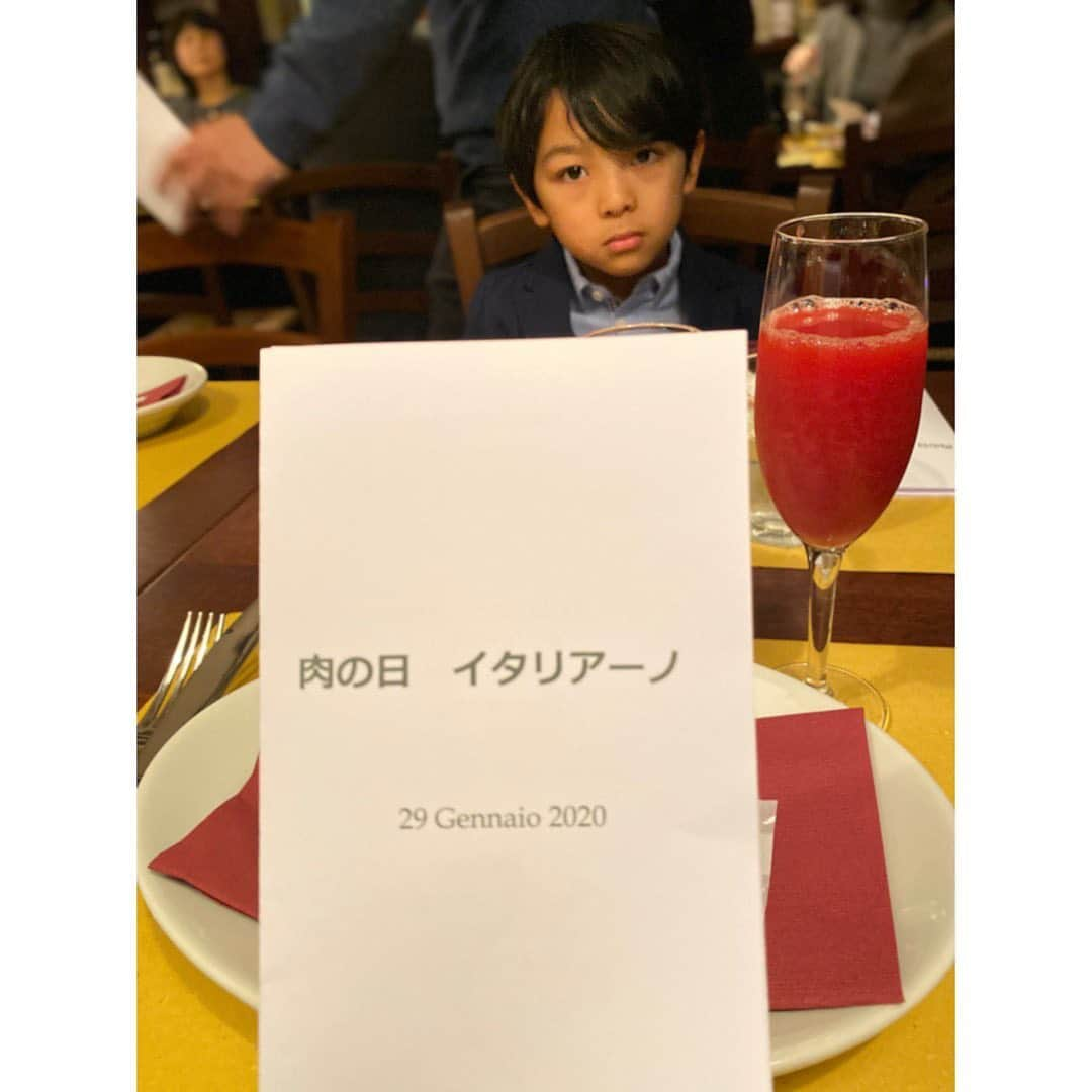 鈴木サチさんのインスタグラム写真 - (鈴木サチInstagram)「少し前ですが、 1月恒例の日本での肉の日に参加して来ました😘👍 今回は銀座に昨年11月下旬にオープンしたばかりのヴェネツィア・ヴェネト料理を中心としたお店 Osteria da ada(オステリア・ダ・アダ)での開催！ まだまだ食べられたけど、、、 腹八分目にしときました😅 実は撮り忘れた料理もあり、この他にもまだお肉料理とデザートとカフェも、、、 近年は年2回のペースで会っている横田夫妻とも気が付いたら10年以上のお付き合いに。 いつもありがとうございます！  #mama #mother #model #family #kids #baby #tokyo #japan #肉の日 #italian #ginza #osteriadaada」2月7日 11時07分 - sachi_suzuki