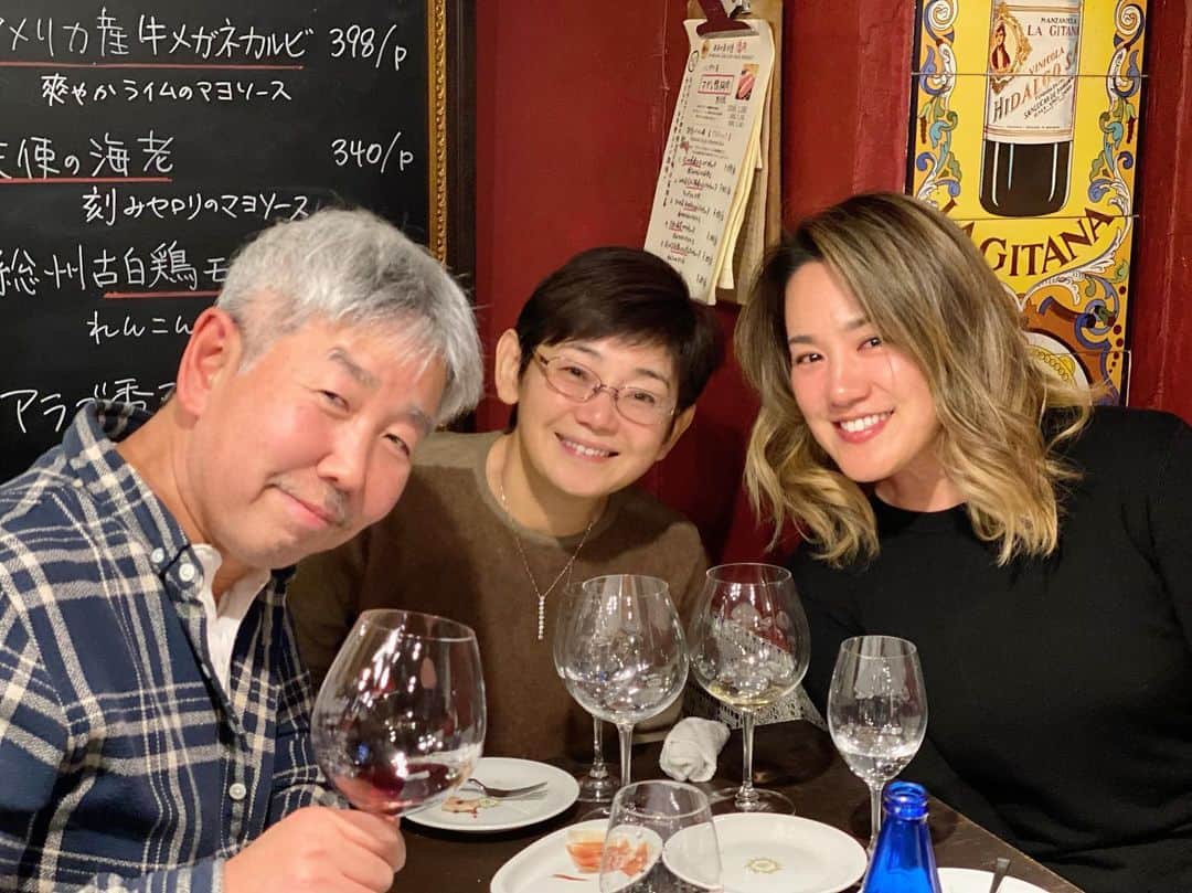 藤島妃呂子のインスタグラム：「オーストラリア在住の大好きなご夫婦、後藤さん、りーさん。 若くして日本での仕事を引退してオーストラリアを拠点に世界中のゴルフコースを夫婦で転戦していく生活を15年以上続けているお2人。 プロになってからずっと応援してくれてオーストラリアでの試合のときもお世話になったり、合宿させて頂いたり、アリゾナでゴルフしたり、後藤さんご夫婦とは色々な想い出がありすぎて〜 本当に大好きな2人に逢えて幸せな時間でした💕 また近いうちにゴルフしましょうね〜！！」