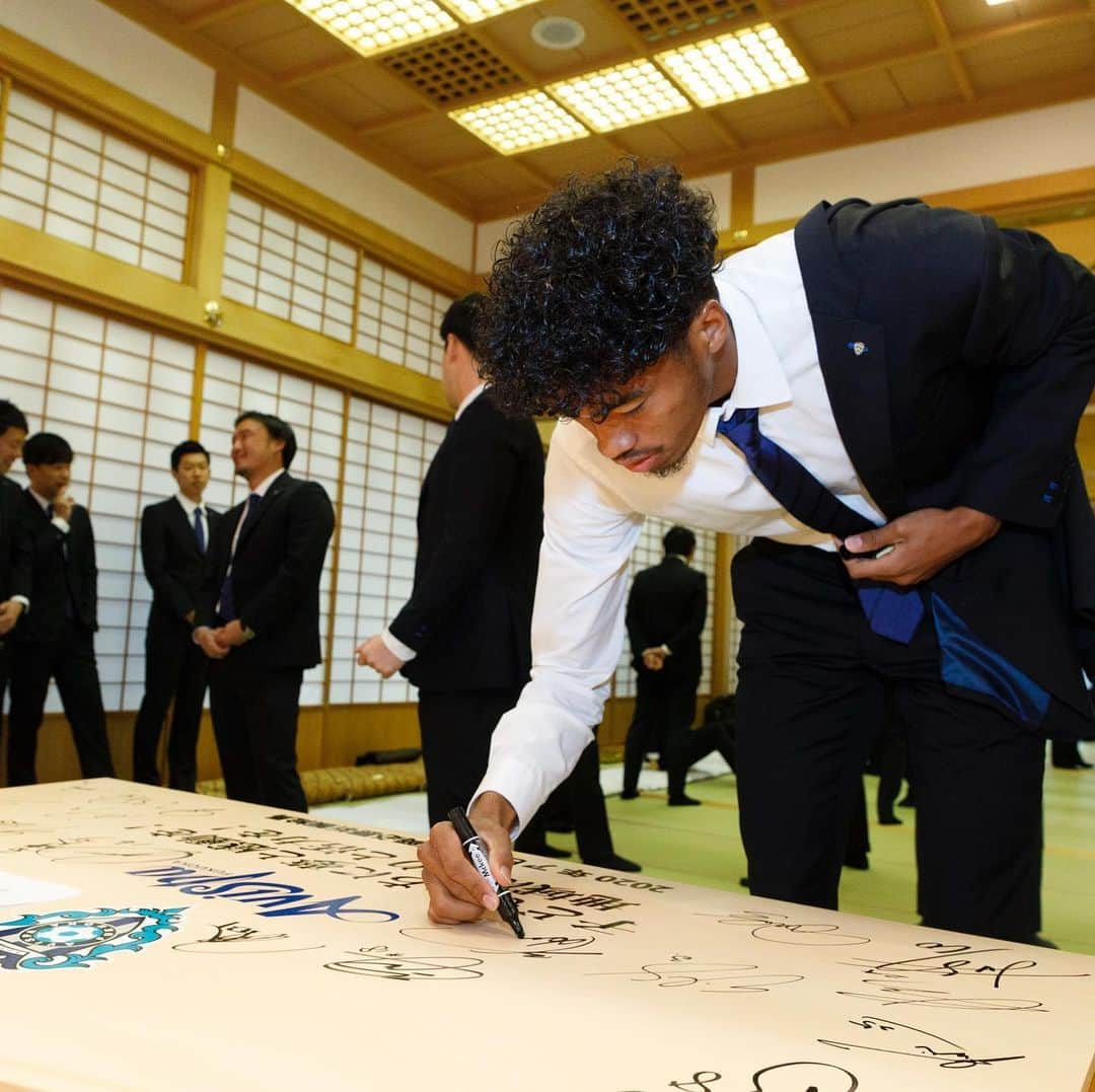 三國ケネディエブスのインスタグラム：「. #avispa  #fukuoka」