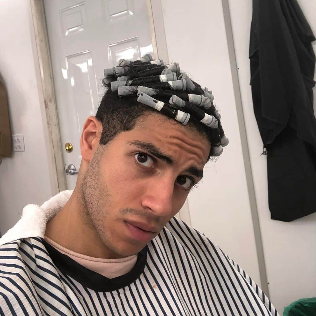 メナ・マスードのインスタグラム：「#RunThisTownMovie is out in 1 month. Precisely how long it felt these curlers were in for」