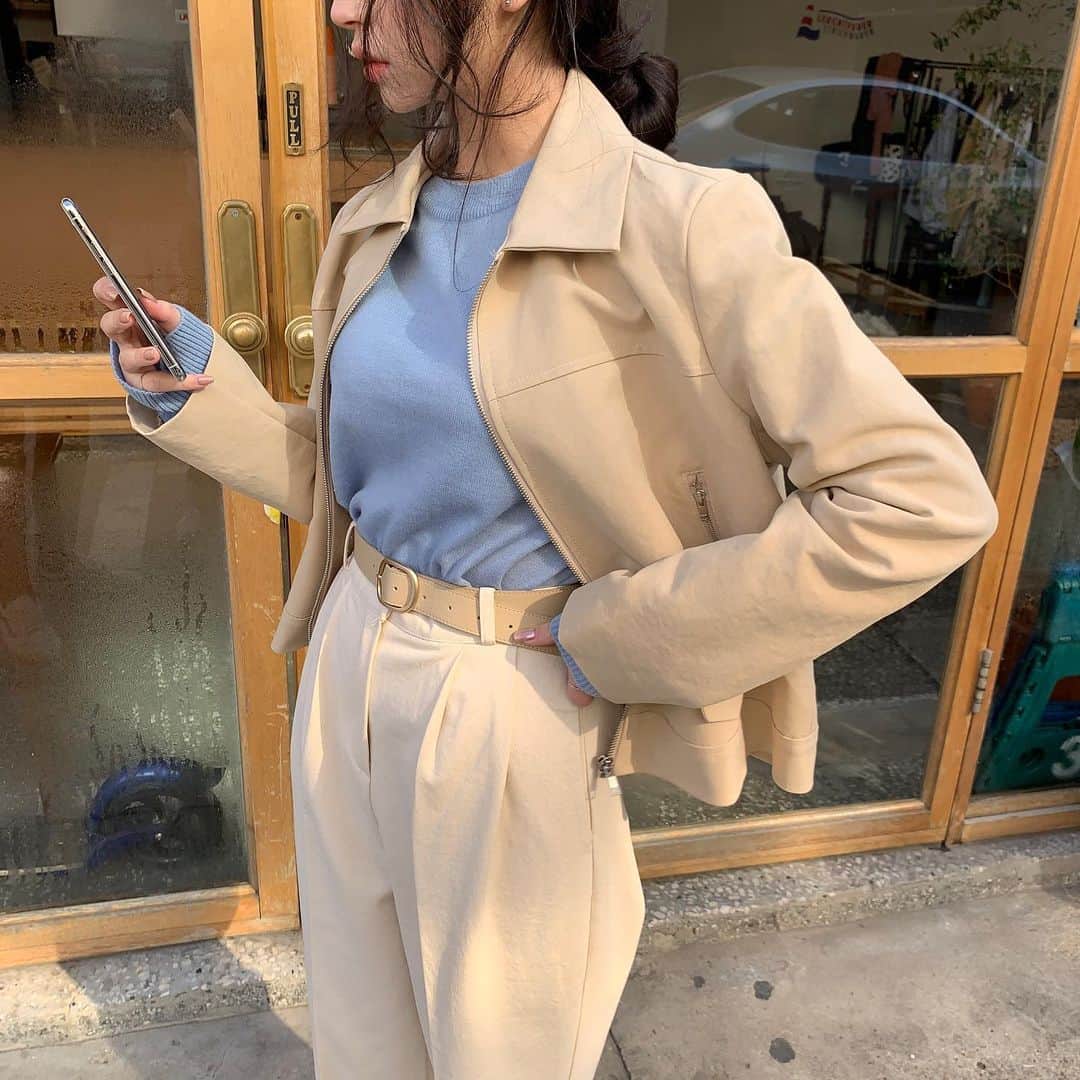 Chuuのインスタグラム：「컬러조합 너무 예쁘쥬✨이번에 예쁜옷이 너무 많아서 빨리 날씨가 풀리기를 기다리는즁😆💛」