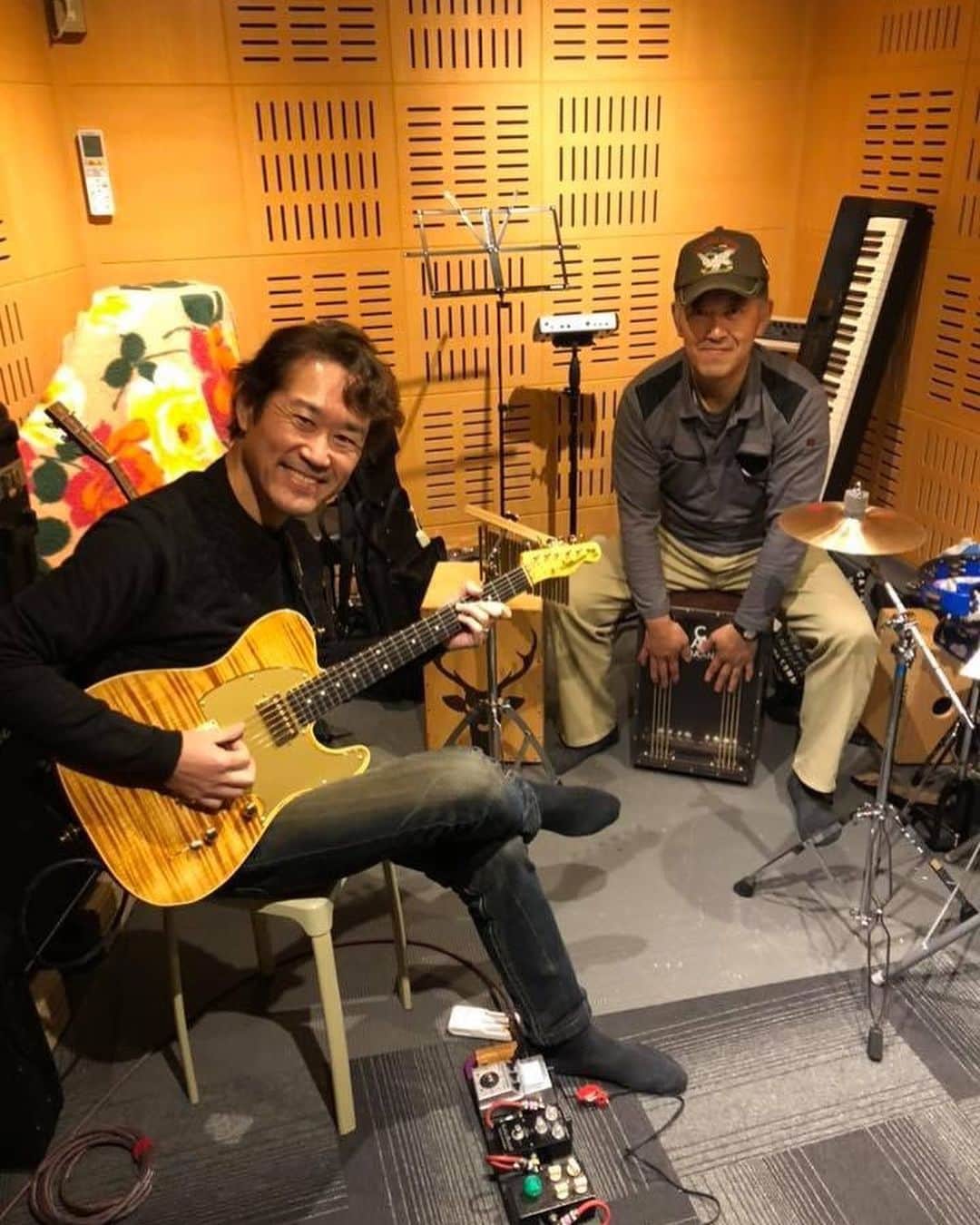 菊田俊介さんのインスタグラム写真 - (菊田俊介Instagram)「First time I and my brother Koki are playing together as an acoustic duo. It’s gonna be a lot of fun!! 弟の浩基(こうき)との初のデュオライブまであと2週間。オリジナルを絡めつつブルース、R&B, ファンキーなナンバーなどバラエティに富んだ楽曲をアコギとカホンでお届けします♫50年の歳月を経て初めて二人でやるライブということで、まずは我々を育んだ地元栃木で2days。お時間あれば、ちょっと特別なライブを体験してみてくださいね♫ #宇都宮ゴージ #kikutabrothers #liveduo #acousticlive #shunkikuta」2月7日 8時49分 - shun.kikuta