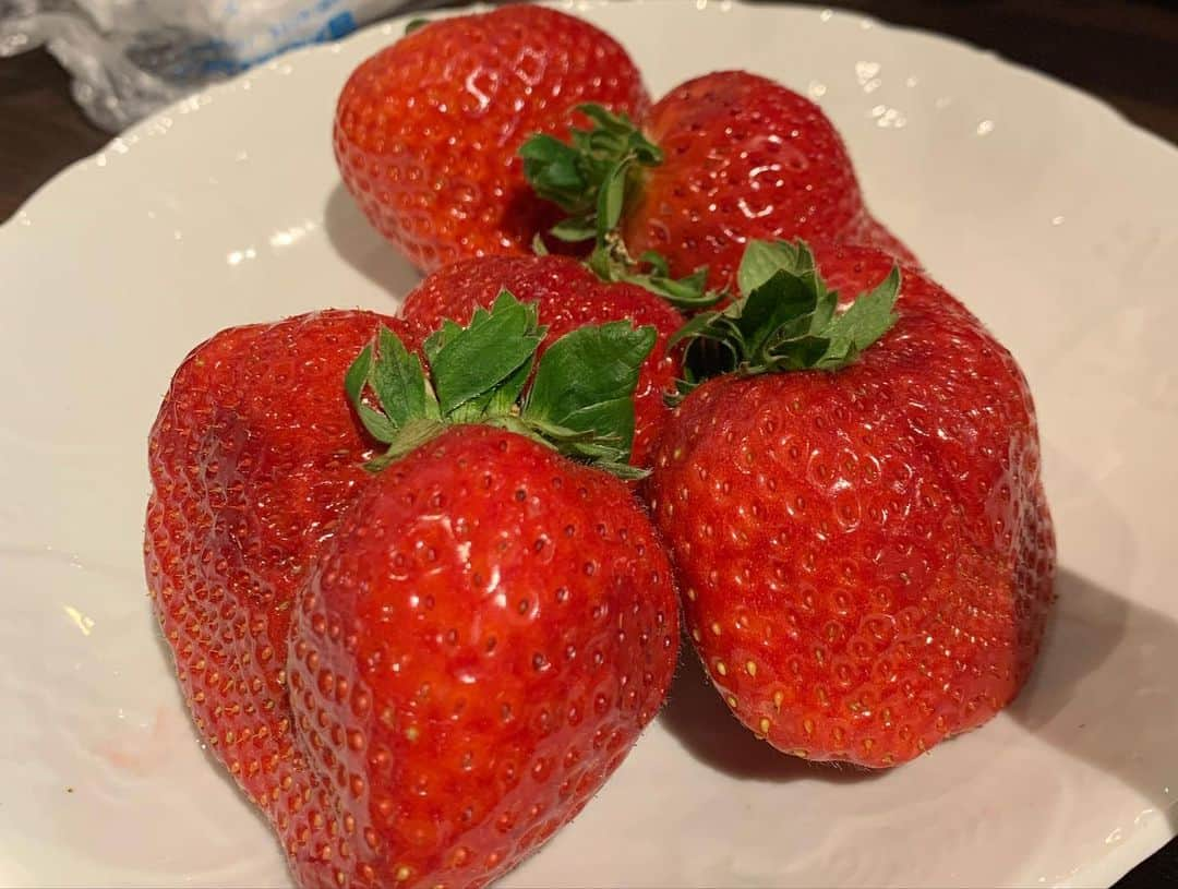 中林美和さんのインスタグラム写真 - (中林美和Instagram)「🍓🍓🍓❤️❤️❤️」2月7日 9時11分 - miwanakabayashi