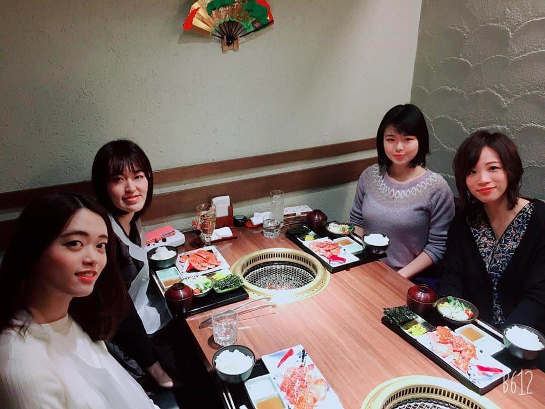 謝依旻さんのインスタグラム写真 - (謝依旻Instagram)「囲碁将棋女子会✨ 昼から焼肉&🍺✨楽しかった☺️✨ #囲碁 #将棋  #囲碁棋士  #謝依旻  #星合志保　二段  #木部夏生　二段  #将棋棋士 #加藤桃子　女流三段  #女子会 #神楽坂　#昼から焼肉 #東京 #美食 #烤肉」2月7日 9時42分 - igo_1116