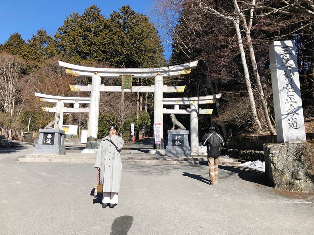 小川暖奈のインスタグラム：「本日、30歳になりましたー！ 20代が終わる、、！ってずっとドキドキしながら一年過ごしてたけど、なってみたらワクワクしかしてない！！ なーんだ！！よかったー！ 新たなスタート切って頑張ります！！ . これまで育ててくださった皆さま、ありがとうございます！！ 今後とも宜しくお願いいたします！🌷🧸 #先日行った三峯神社の写真 #わたしは今もとある神社に向かっている #誕生日は毎年一人で神社に行っている #夕方の仕事までに戻るぞ」