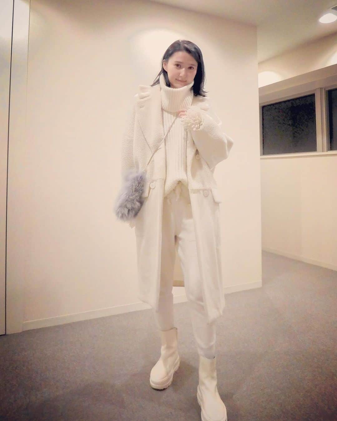 美優さんのインスタグラム写真 - (美優Instagram)「全身真っ白な私服☃️ . . 真っ白が着たい気分だったんだ〜😊」2月7日 9時59分 - miyu11_20