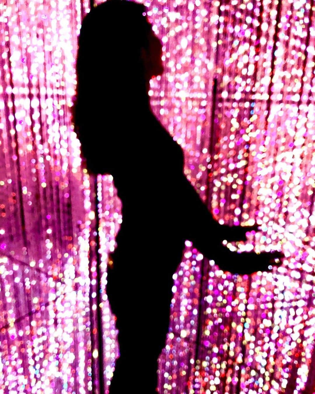 仮谷せいらのインスタグラム：「シルエット👤🖤」