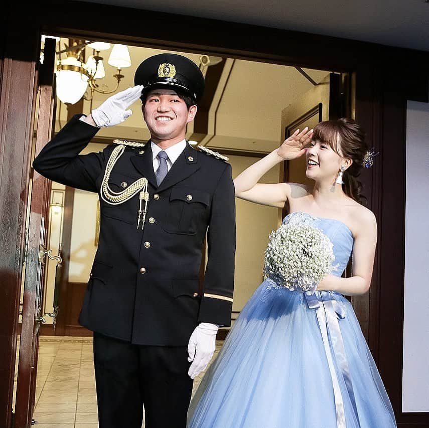 ホテルモントレ仙台ウエディングのインスタグラム：「. . 披露宴の再入場で、おふたりでしっかりと敬礼ポーズを決める✨ . 親しいゲストを招いて、感謝をいっぱいに詰めこんだ心温まる結婚式を叶える🤵👰✨ . . ○●○●○●○●○●○●○●○●○●○●○●○●○● #モントレ仙台 #モントレウェディング #モントレ花嫁 #結婚式  #カメラ好きな人と繋がりたい #仙台婚 #仙台花嫁 #宮城花嫁 #敬礼 ＃フォトジェニック #特別な幸せがはじまる場所 #ウェディングストーリー #カラードレス #2020秋婚# #制服 #入場 #楽しい時間 #photographer #友人ウェディングフォト #日本中のプレ花嫁さんと繋がりたい  #記念撮影 #インスタ映え #marry花嫁 #marryxoxo #love #lovestory #hotelmonterey #wedding  #beautiful #bouquet ●○●○●○●○●○●○●○●○●○●○●○●○●○」
