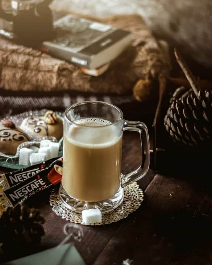 NESCAFEのインスタグラム：「We love our weekends like we love our coffee: smooth, creamy and relaxing! Wishing you a long and happy weekend! 🤗 📸 by @khadi_klicks_  #coffeelovers #coffeetime #instacoffee #nescafe」