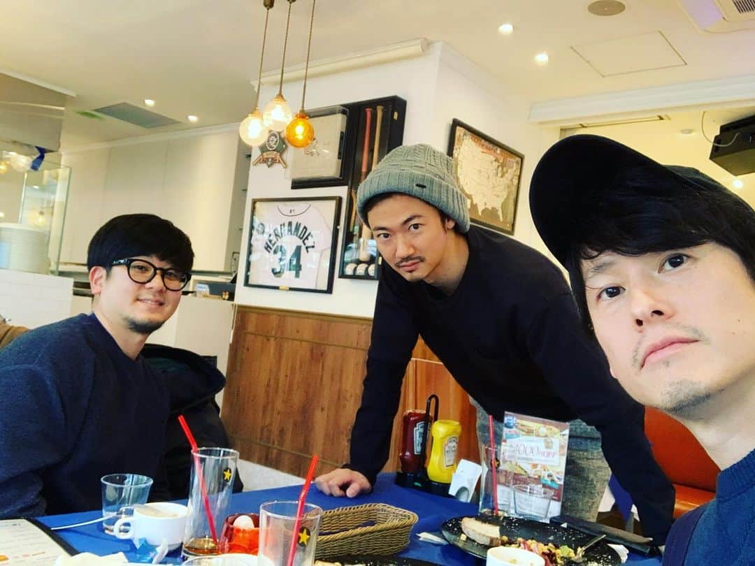 城戸裕次のインスタグラム：「今日は劇団天PASSION旗揚げ公演のチラシ等のロケハンでした📷  カメラマンの川口絋さんと青木と。 色々な感性の中で楽しみな感覚✨  #城戸裕次#川口絋#青木健#劇団天PASSION#演劇グループ#劇団#ロケハン」