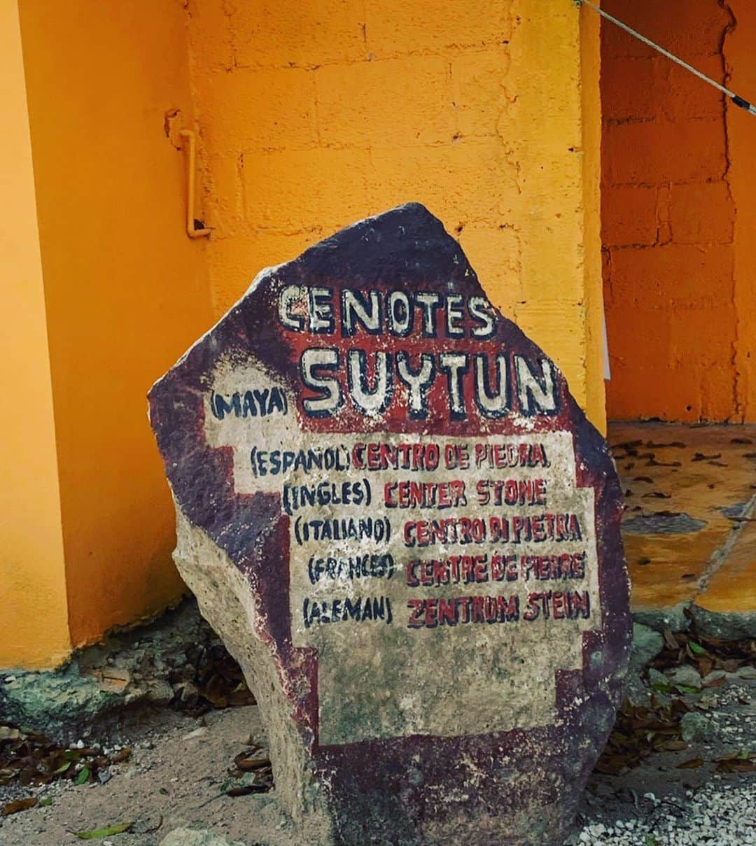 関根理紗さんのインスタグラム写真 - (関根理紗Instagram)「Cenote Suytum 今まで旅した中でも神秘的な場所はあったけど、異色の雰囲気を放つセノーテスイトゥン。  誰が何のためにここにこんなものを作ったんだろう？ すごく歴史が知りたくなった。  まだ世界にこんな神秘的な、場所があるのかな、みてみたいなって地球にゾクゾクする。  楽器の音色もいいよね。  #cenotesuytun #cancun  #mexico #死ぬまでに一度は行ってみたい場所　#とりちゃん　#地球にゾクゾク　#マヤ文明　#神隠し　#retouch」2月7日 12時22分 - sekine.risa
