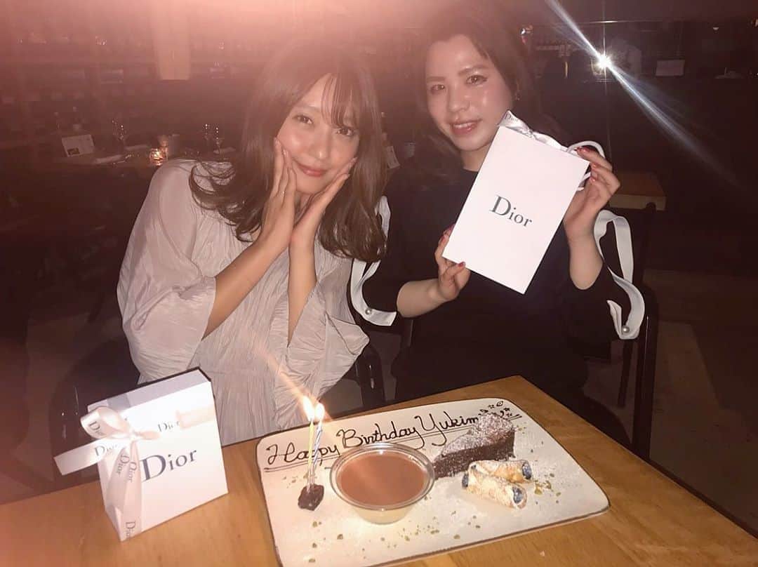 堤ゆきみのインスタグラム：「彩恵ちゃんありがとう〜🥰久しぶりに会えて幸せ。。。」