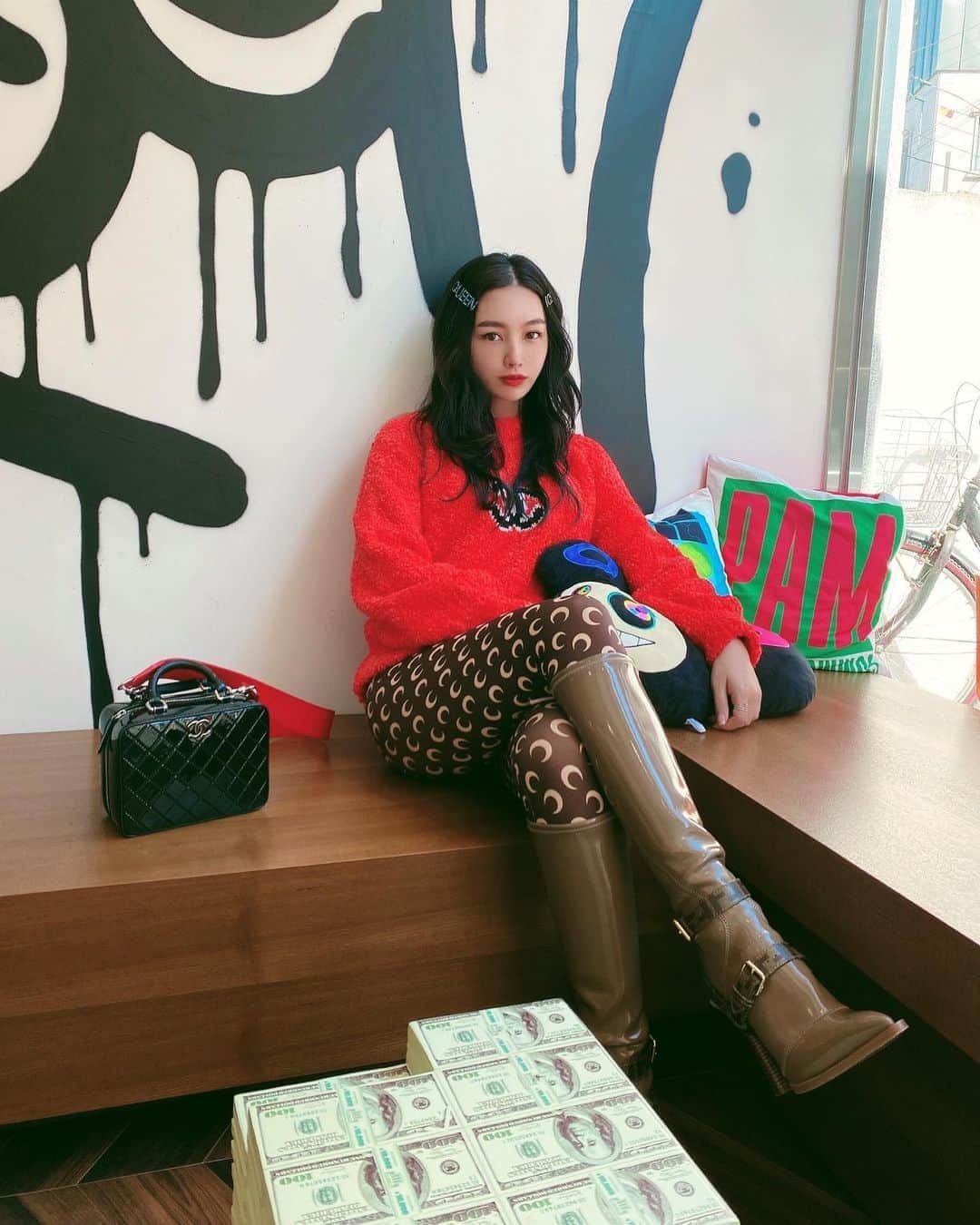 megbabyのインスタグラム：「@megood__beauty のおかげでたくさんの人と話せて、みんながどんな肌の悩みがあるのか聞ける機会が増えた☺️ ・ みんなの理想的なものを実現するのがわたしの役目🤍 だから、肌の悩みやこんな化粧品ほしいなどあれば教えてほしい。  必ず実現させるから☺️」